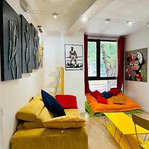 Pop Artiste Configure En Galerie Dart A 200 M Du Centre Avec Parking Prive Et Securise Gratuit Dans Copropriete Avignon